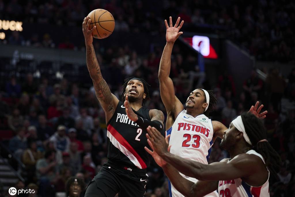 杨瀚森未登场杜伦26+10 坎宁安六犯开拓者不敌活塞